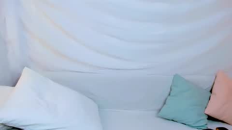 Snapshot of lilydavisss chatting on December 1, 1:43 am lilydavisss online show from December 1, 1:43 am