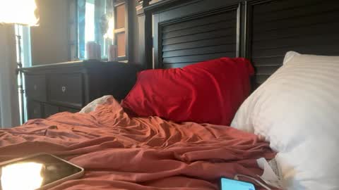 Snapshot of lilylustwell chatting on June 18, 7:18 pm lilylustwell online show from June 18, 7:18 pm