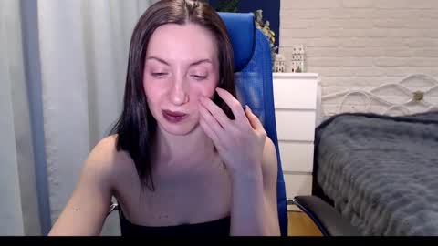 Lily online show from December 22, 4:20 am