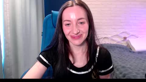 Snapshot of lilymellow chatting on March 15, 5:35 am Lily online show from March 15, 5:35 am