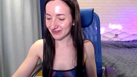Snapshot of lilymellow chatting on March 19, 5:22 am Lily online show from March 19, 5:22 am
