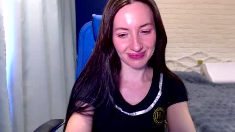 Snapshot of lilymellow chatting on March 21, 8:30 am Lily online show from March 21, 8:30 am