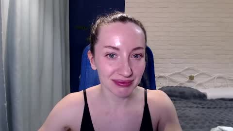 Snapshot of lilymellow chatting on May 8, 11:48 am Lily online show from May 8, 11:48 am