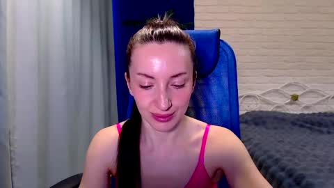 Snapshot of lilymellow chatting on June 1, 9:33 am Lily online show from June 1, 9:33 am
