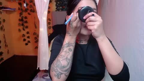 lilymoon_018 online show from May 20, 1:17 pm