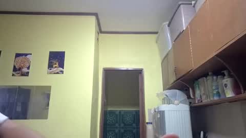 Snapshot of lilysette chatting on May 8, 10:09 am lilysette online show from May 8, 10:09 am