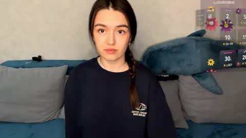 Lily online show from April 3, 3:32 pm