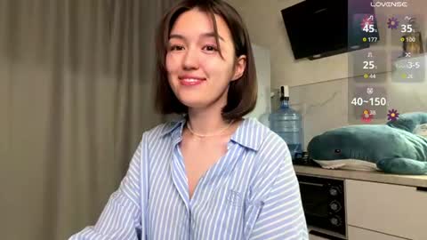 Snapshot of lilysollar chatting on June 9, 6:08 pm Lily online show from June 9, 6:08 pm