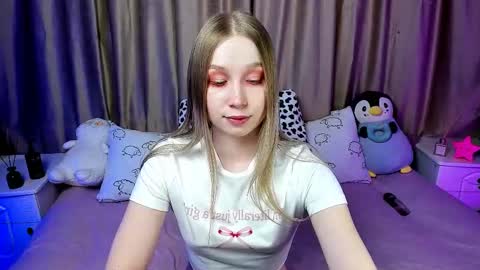 Snapshot of lilystarlight chatting on February 25, 6:36 am Lilian online show from February 25, 6:36 am