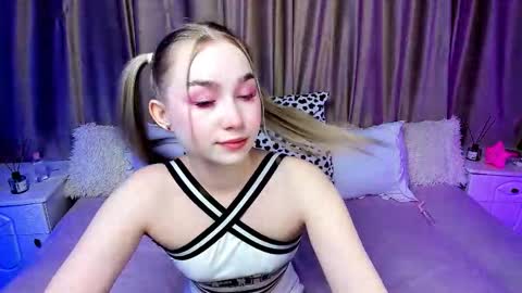 Snapshot of lilystarlight chatting on November 27, 5:20 am Lilian online show from November 27, 5:20 am