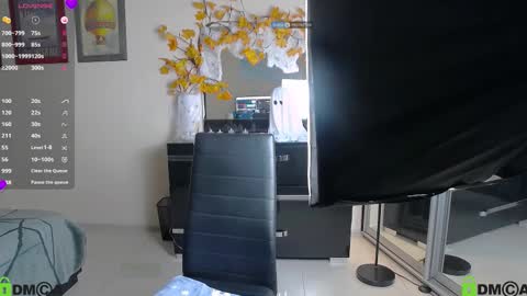 Lily online show from October 29, 11:23 am