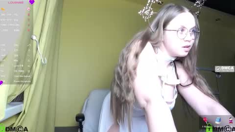 Lily online show from October 30, 2:07 pm