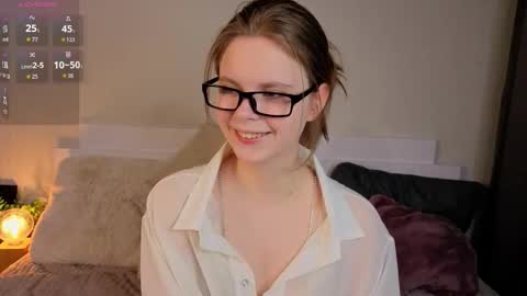 Julie online show from March 11, 7:42 pm