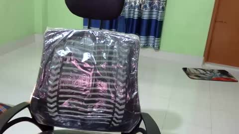 limaakter246618 online show from February 27, 1:27 am