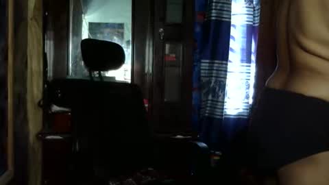 limaakter246618 online show from January 8, 7:54 am