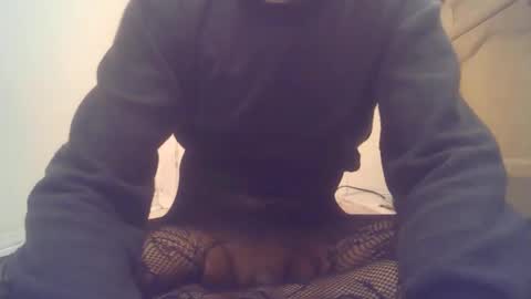 Snapshot of limpclitsissyfemboy chatting on February 25, 12:20 am limpclitsissyfemboy online show from February 25, 12:20 am