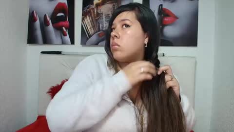 Snapshot of lina_browm chatting on June 8, 8:20 pm Lina Browm online show from June 8, 8:20 pm