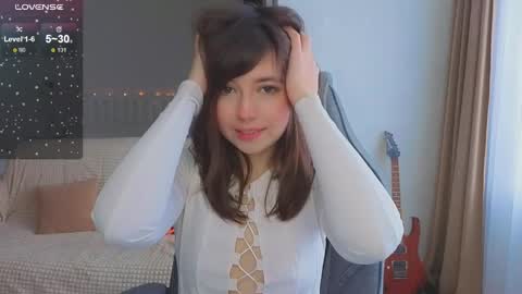 Snapshot of lina_brownie chatting on April 10, 4:17 am Lina online show from April 10, 4:17 am