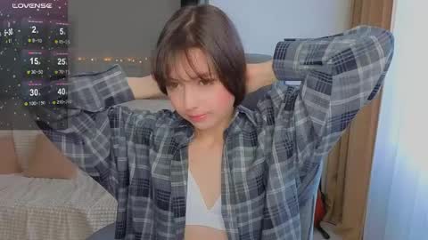 Snapshot of lina_brownie chatting on May 6, 2:19 am Lina online show from May 6, 2:19 am