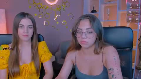 Snapshot of lina_fox12 chatting on July 1, 12:18 pm lina_fox12 online show from July 1, 12:18 pm