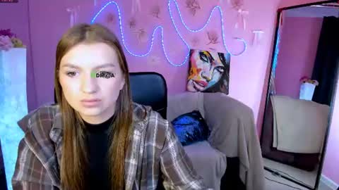 Snapshot of lina_fox12 chatting on July 7, 12:20 pm lina_fox12 online show from July 7, 12:20 pm