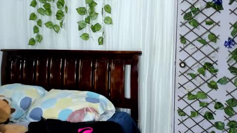 paola online show from February 26, 3:21 am