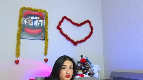 Lina Robbins  online show from December 21, 1:47 am