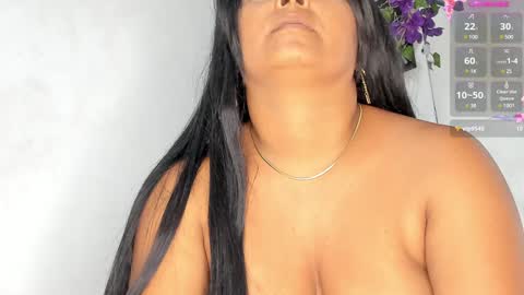 LINA SANCHEZ online show from December 14, 6:41 pm