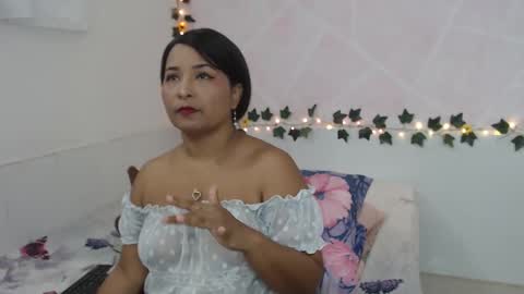 LINA SANCHEZ online show from October 8, 1:20 pm