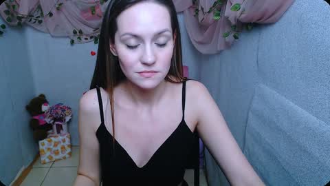 Lina online show from December 17, 9:50 am