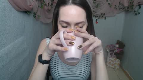 Lina online show from January 5, 6:46 am