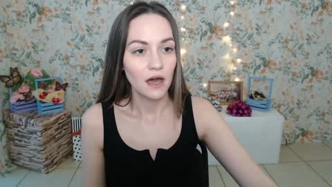 Lina online show from February 8, 7:15 am