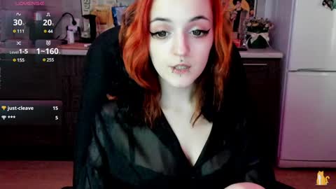 Lina 3  1715622743 online show from December 11, 12:12 pm