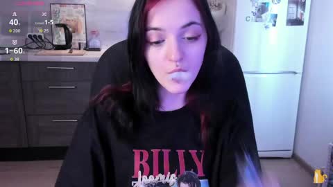 Lina 3  1715622743 online show from April 23, 8:02 am