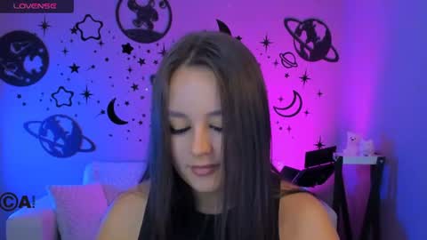 Snapshot of linaa_dolly chatting on July 21, 9:33 am linaa_dolly online show from July 21, 9:33 am