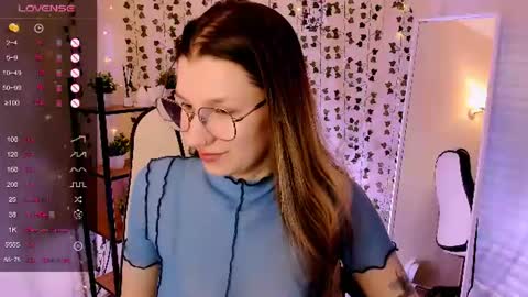 Snapshot of linablossom chatting on June 12, 2:10 am Lina online show from June 12, 2:10 am
