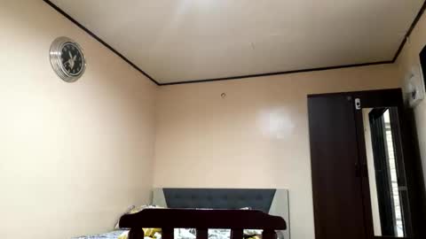 LinaDebie online show from November 23, 6:24 am