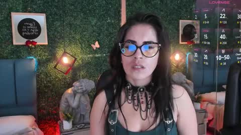 Lina  online show from January 13, 11:15 am