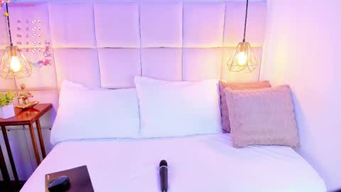 LinaGlam online show from February 18, 10:36 pm