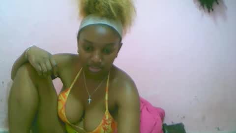 linah1123 online show from November 2, 7:16 pm