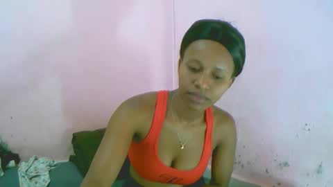 linah1123 online show from April 5, 9:06 am