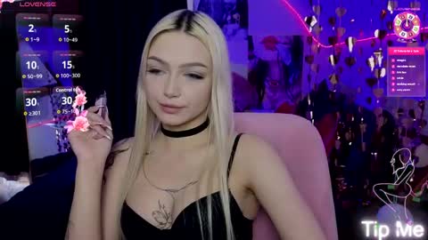 I am Lina online show from May 11, 9:37 am