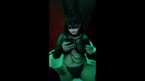 linameyer514718 online show from March 4, 8:59 pm