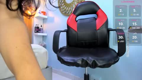 L I N A  online show from October 14, 3:18 am