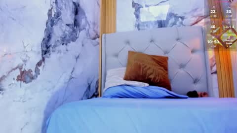 L I N A  online show from November 22, 4:33 am