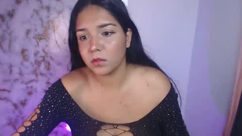 Snapshot of lincy_honeyy chatting on May 18, 6:08 am lincy_honeyy online show from May 18, 6:08 am