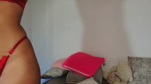 Snapshot of linda_581 chatting on July 26, 3:58 am linda online show from July 26, 3:58 am