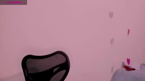 Alana online show from February 21, 9:00 pm