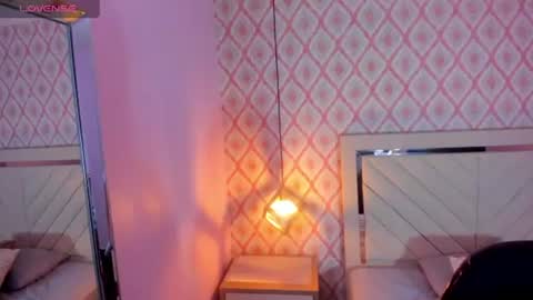 Snapshot of linda_balti chatting on July 18, 7:39 pm LINDA online show from July 18, 7:39 pm