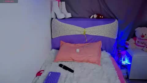 Linda online show from June 28, 10:49 pm